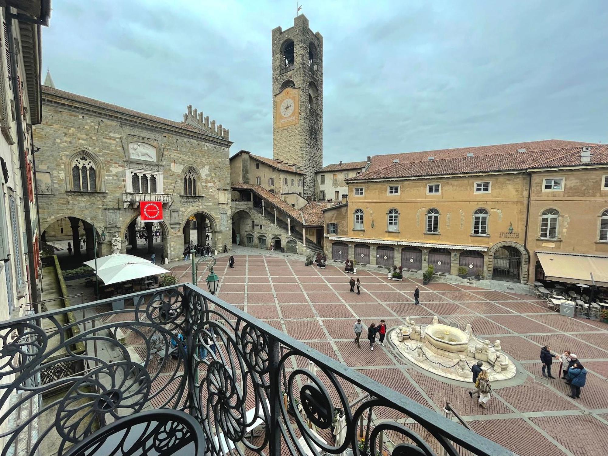 Best View Boutique Apartments Bérgamo Exterior foto