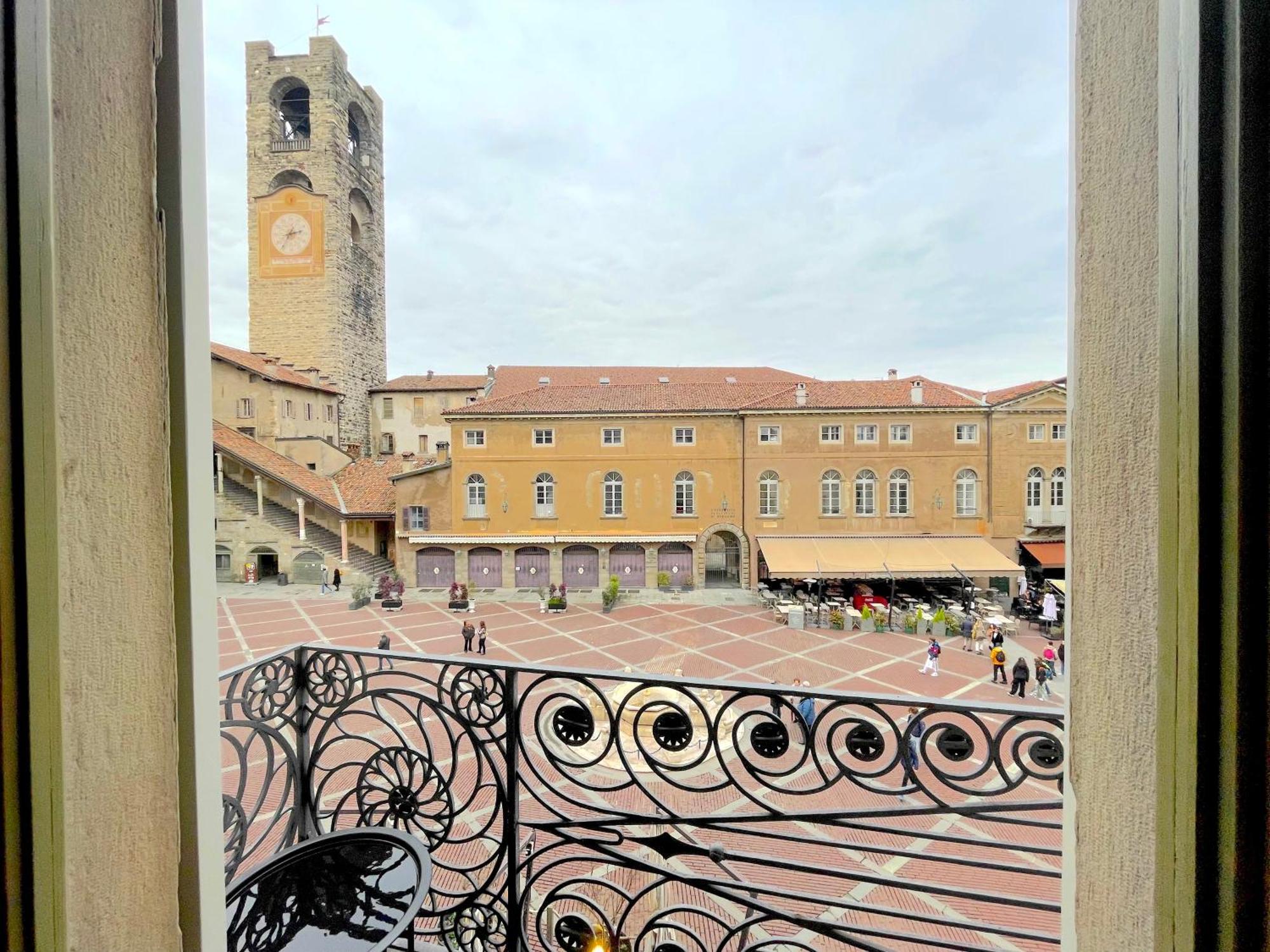 Best View Boutique Apartments Bérgamo Exterior foto